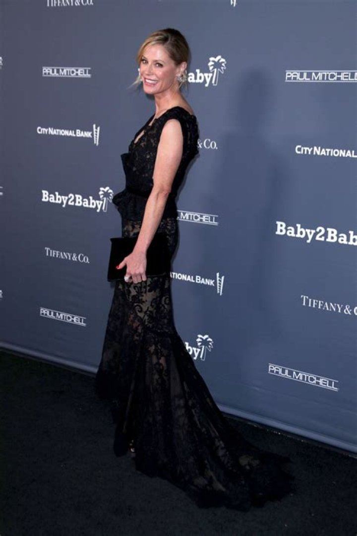 Julie Bowen Baby2Baby 10-Year Gala, Los Angeles, California, USA - 13 Nov 2021