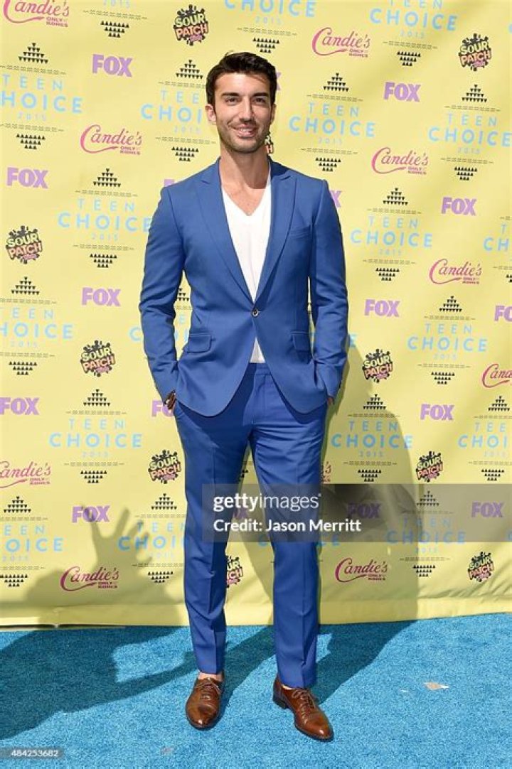 justin-Baldoni-teen-choice-awards-2015