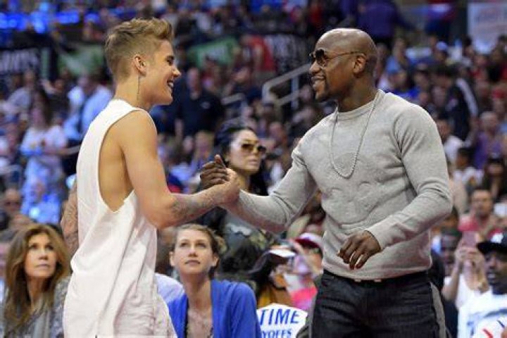 justin-bieber-floyd-mayweather-fight