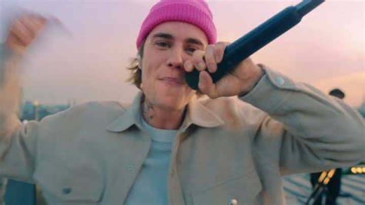 Justin Bieber Hold On