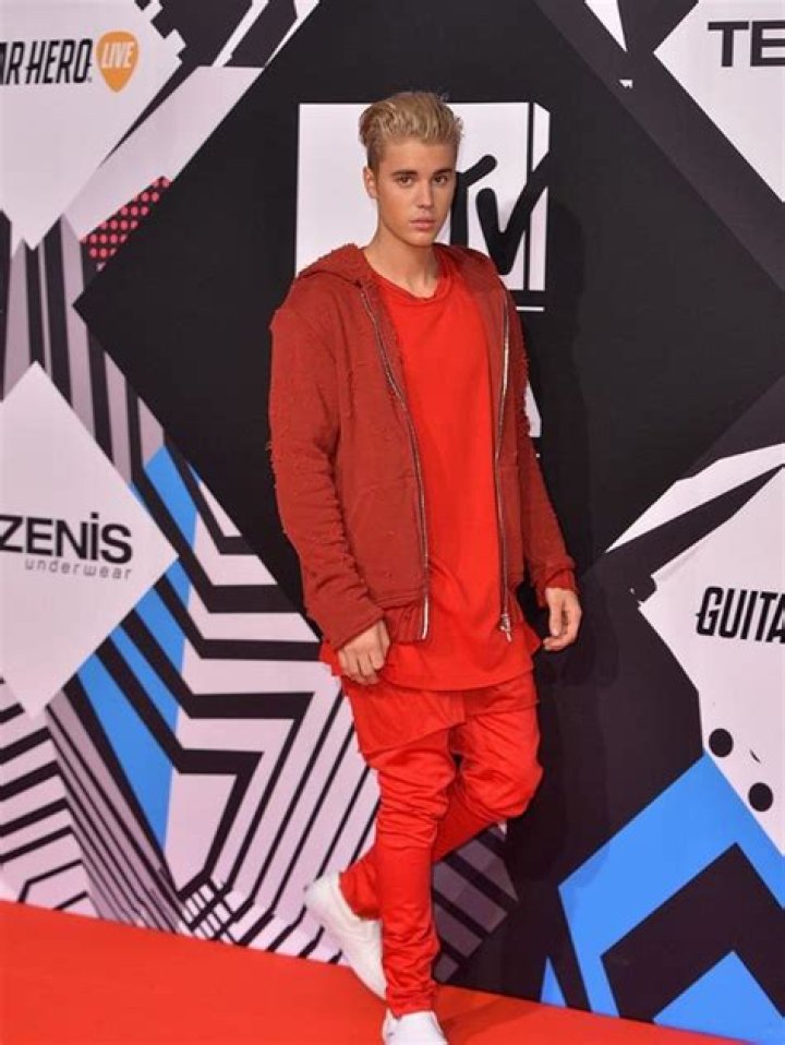 Justin Bieber MTV EMA Red Carpet