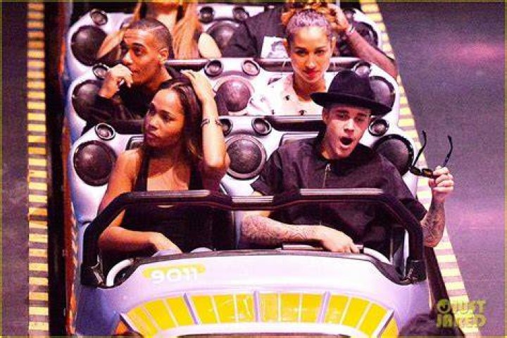 Justin Bieber & Mystery Girl