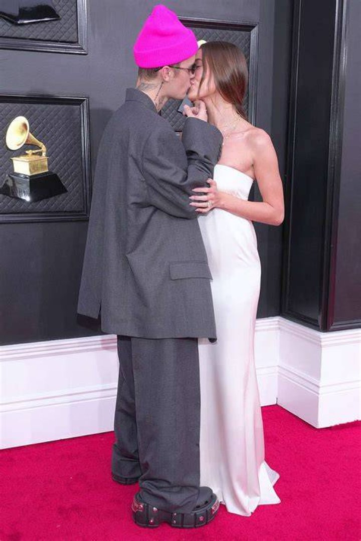Justin Bieber PDA