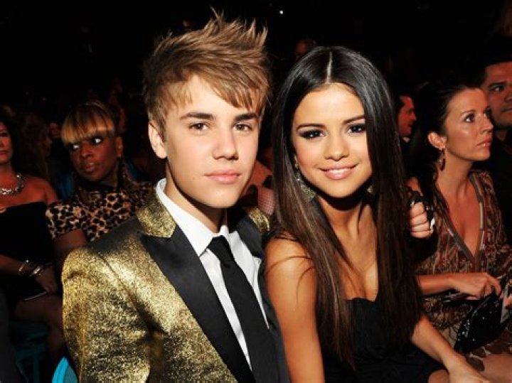 Justin Bieber, Selena Gomez Justin Bieber, left, and Selena Gomez arrive at the MTV Video Music Awards on in Los AngelesMTV Video Music Awards Arrivals, Los Angeles, USA
