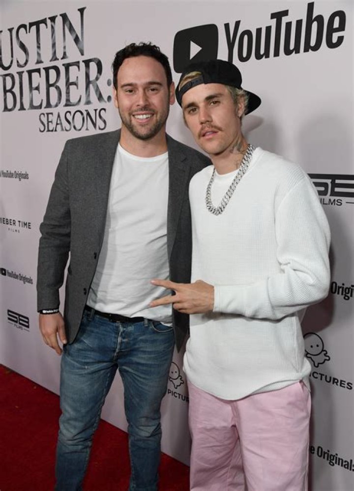 Justin Bieber Using Scooter Braun Instagram