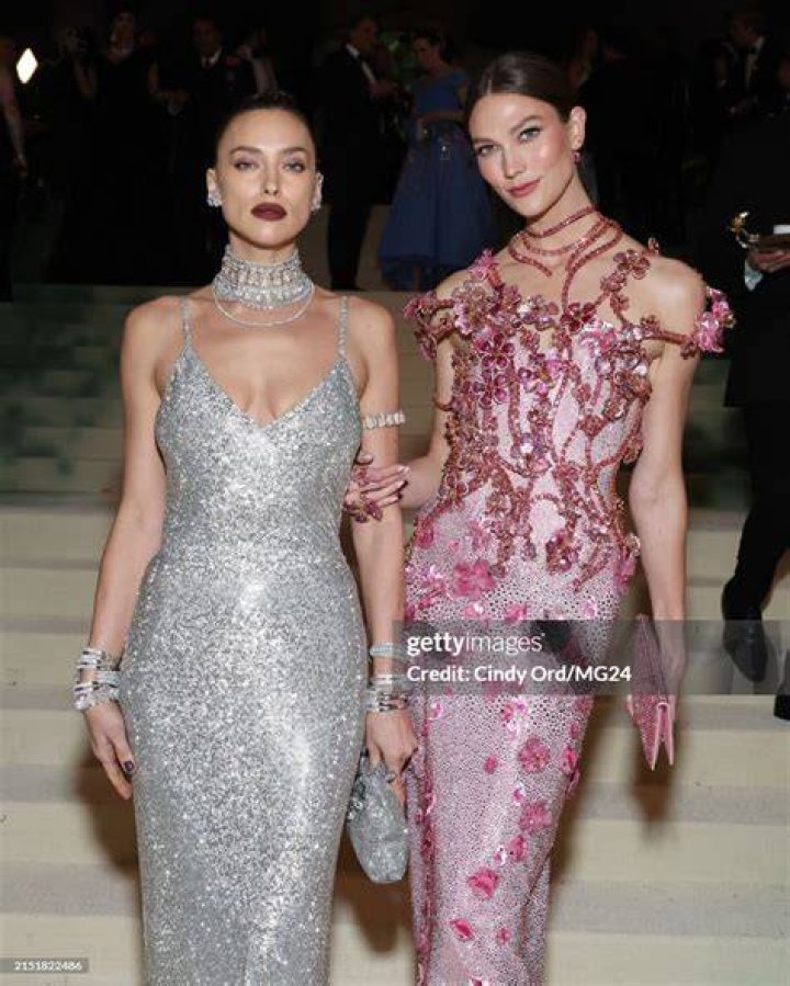 Karlie Kloss & Irina Shayk with their children