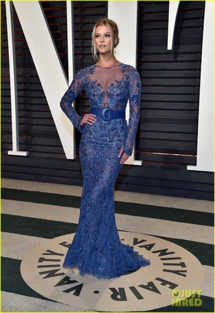 karlie-kloss-vanity-fair-oscars-2017-academy-awards-rec