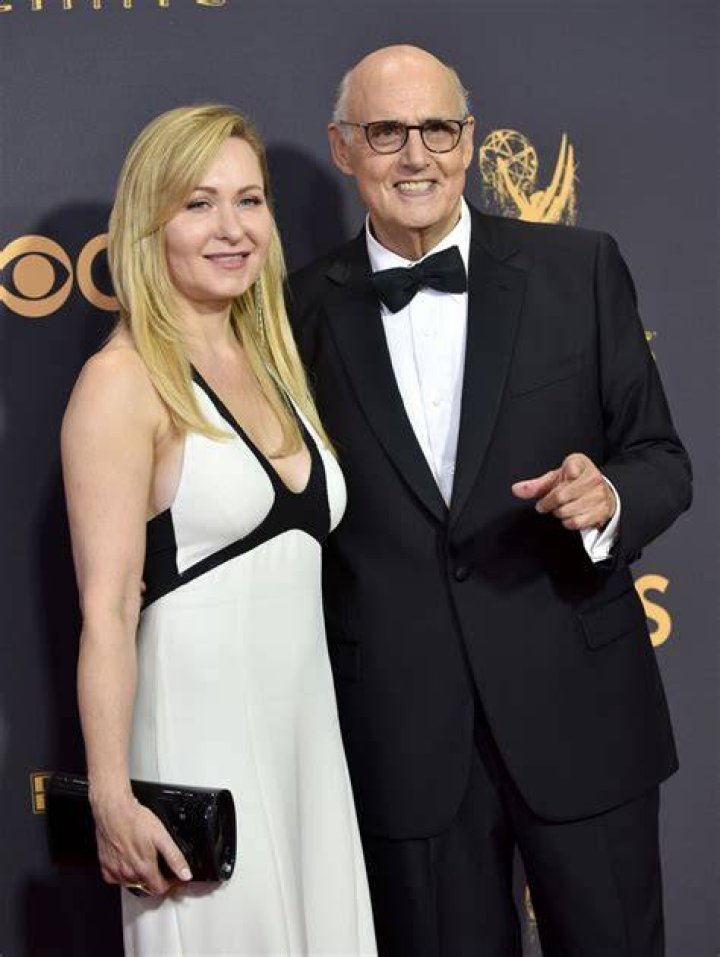 Kasia-Ostlun-and-Jeffrey-Tambor-elton-john-oscars-after-party-2016