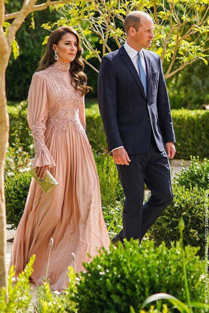 kate middleton dress paris