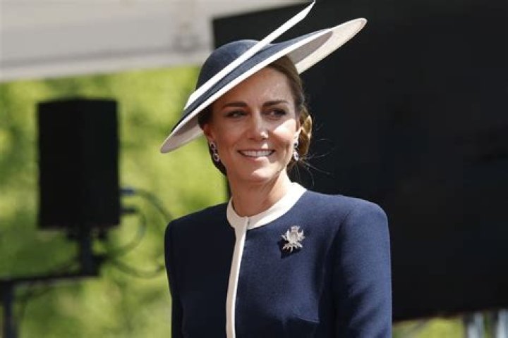 kate-middleton-may-22-vs-kim-kardashian-white-dress-gallery