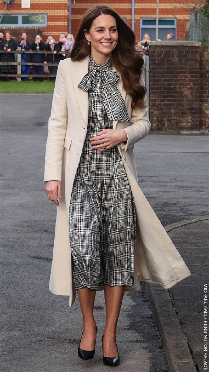 kate-middleton-outfits-01