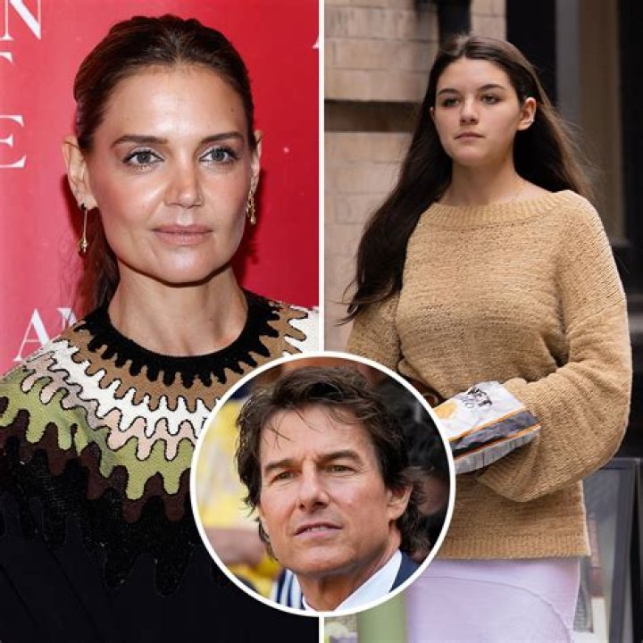 Katie Holmes & Suri Cruise have a moment