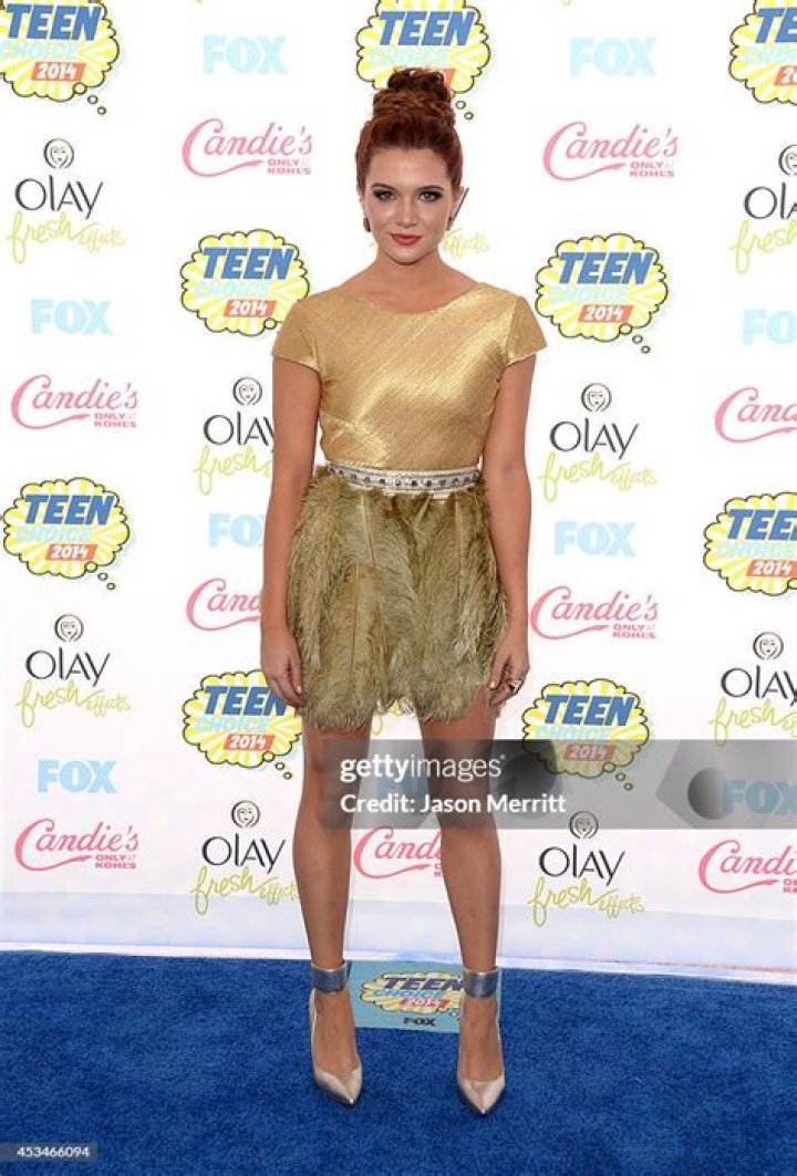 Katie-Stevens-teen-choice-awards-2015