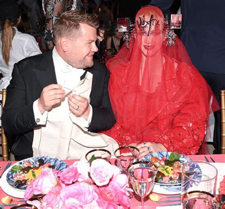 katy-perry-james-corden-inside-images-2017-met