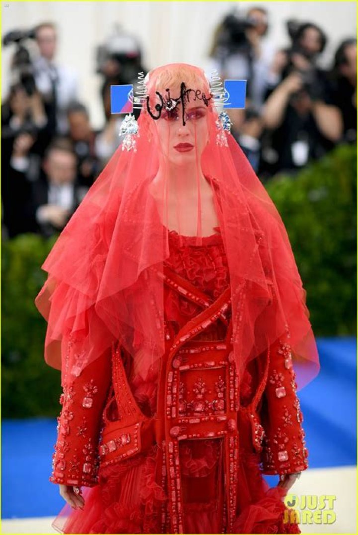 Katy-Perry-met-gala-2017-beauty