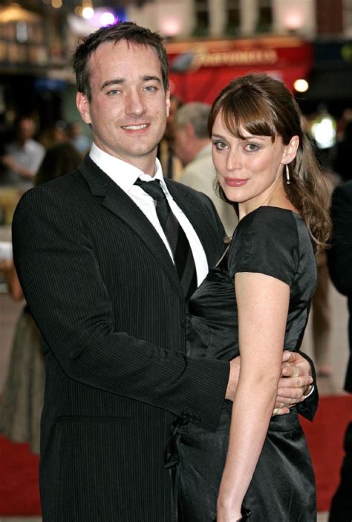 keeley-hawes-matthew-macfadyen-ss-SOCIAL