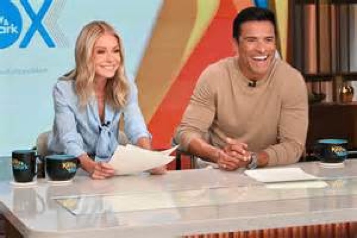 Kelly Ripa's kids and husband Mark Consuelos