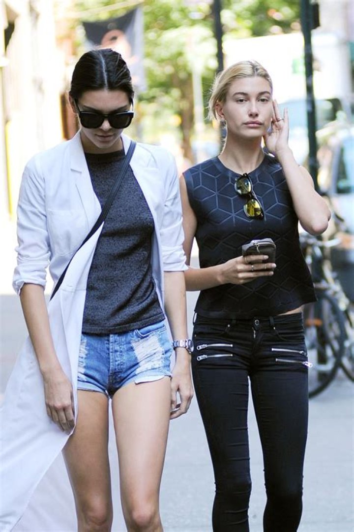 Kendall Jenner and Hailey Baldwin twin in matching leggings