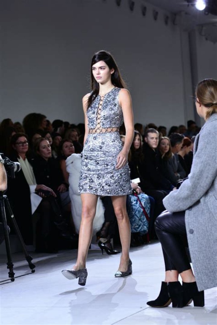 kendall-jenner-michael-kors-nyfw-fall-2016-rex