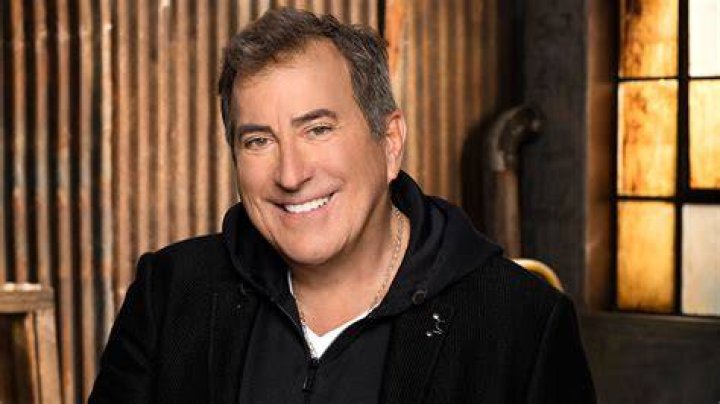 Kenny Ortega.