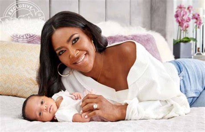 Kenya Moore baby Brooklyn isolation