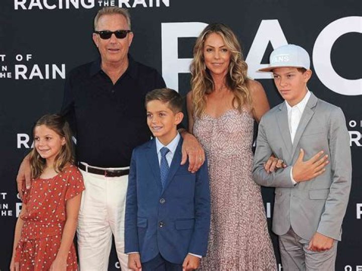 Kevin costner kids divorce