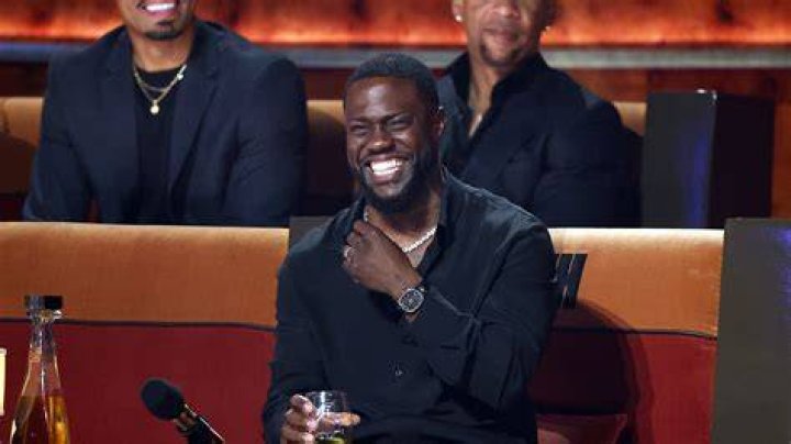 Kevin Hart at the Roast of Tom Brady Netflix event