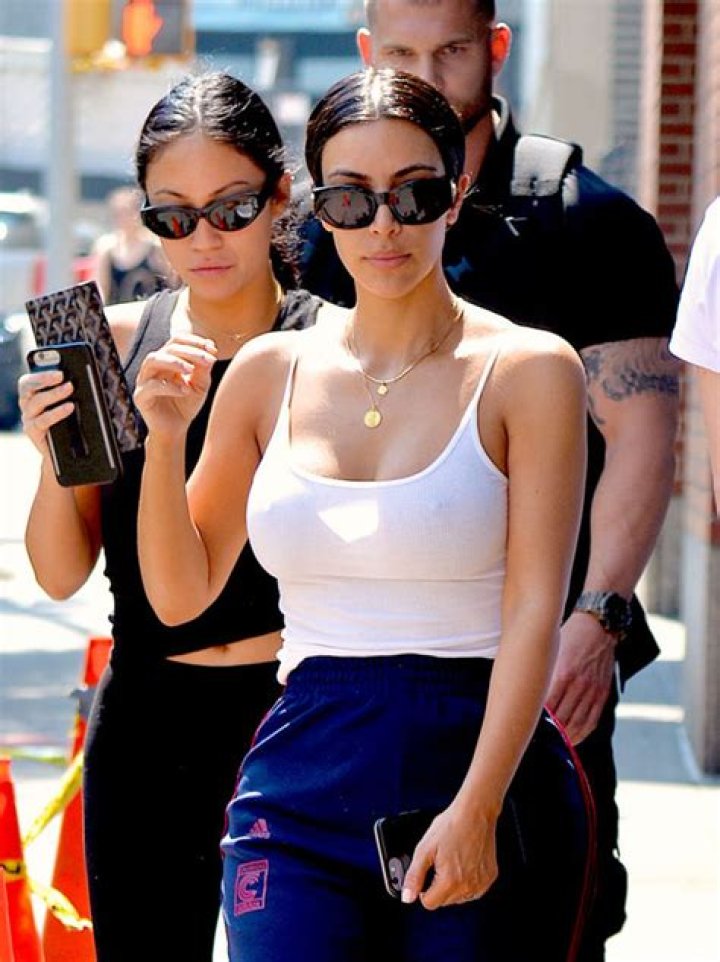 kim-kardashian-braless-nipples-flashes-boobs-1-ffn