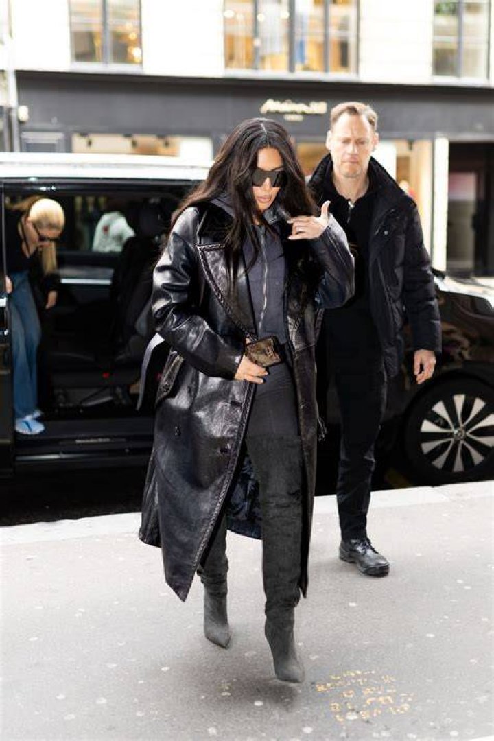 Kim Kardashian Goes Shopping With Kanye West