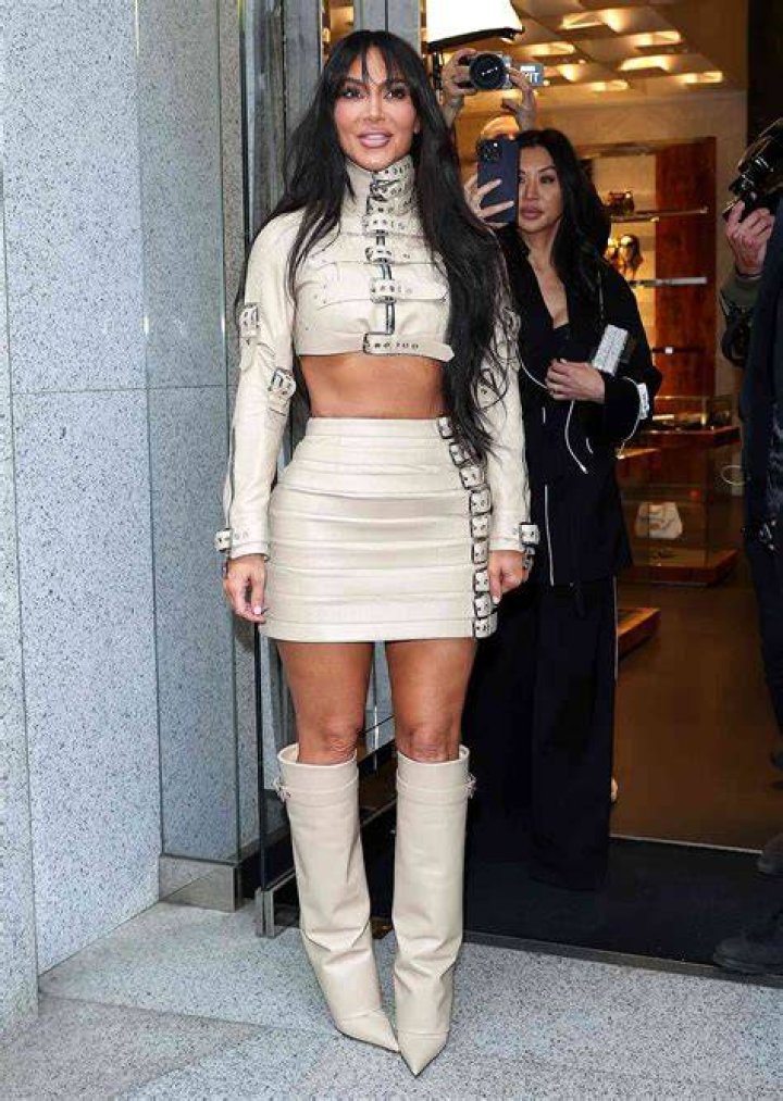 Kim Kardashian In A Skintight Outfit