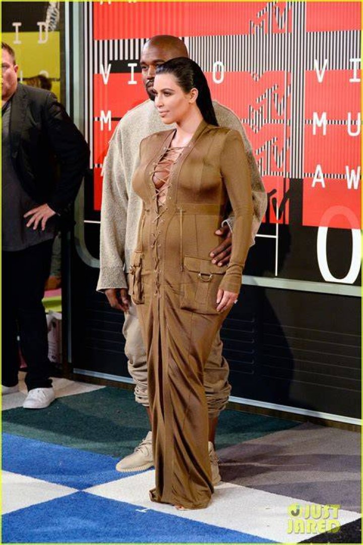 kim-kardashian-mtv-vmas-2015-video-music-awards-2