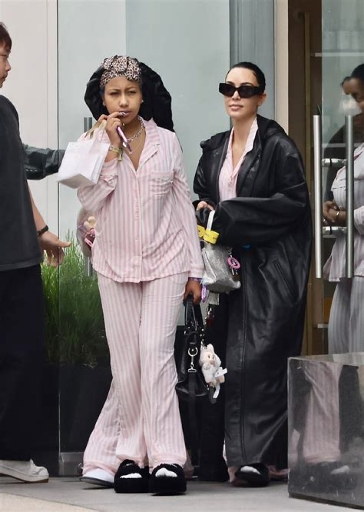 Kim Kardashian & North West Leaving Le Flore Cafe