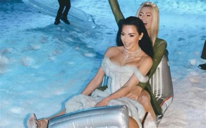Kim Kardashian & Paris Hilton Sunbathing