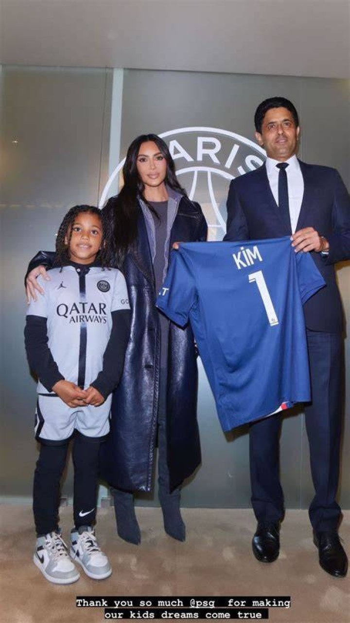 Kim Kardashian Takes The Boys To Dinner