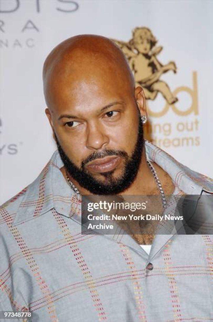 KNIGHT Rap music mogul Marion "Suge" Knight, walks out of the Los Angeles County jail in Los Angeles. Knight appeared in a Los Angeles courtroom, and was ordered to return to court on Jan. 27, 2015, for the next hearing in a felony robbery case filed after a celebrity photographer reported that he stole her camera in September People-Suge Knight, Los Angeles, USA