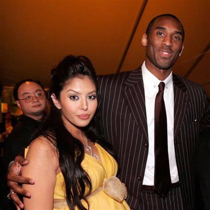 Kobe Bryant and wife Vanessa Bryant OPENING OF MADRES RESTAURANT OWNED BY JENNIFER LOPEZ, CALIFORNIA, AMERICA - 12 APR 2002
