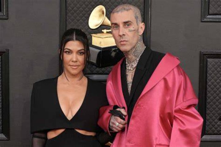 kourney kardashian travis barker