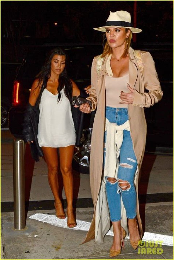 Kourtney and Khloe Kardashian dine at Giorgio Baldi with Kylie and Kim