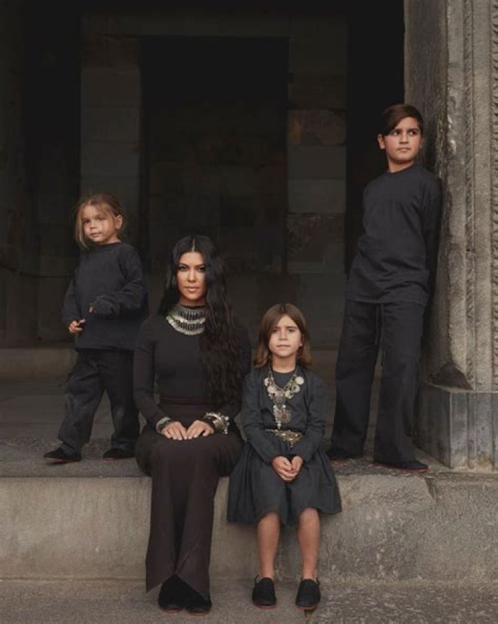 Kourtney Kardashian and children at a pumpkin patch in Los Angeles. Pictured: Kourtney Kardashian Ref: SPL1609875 291017 NON-EXCLUSIVE Picture by: SplashNews.com Splash News and Pictures Los Angeles: 310-821-2666 New York: 212-619-2666 London: +44 (0)20 7644 7656 Berlin: +49 175 3764 166 World Rights
