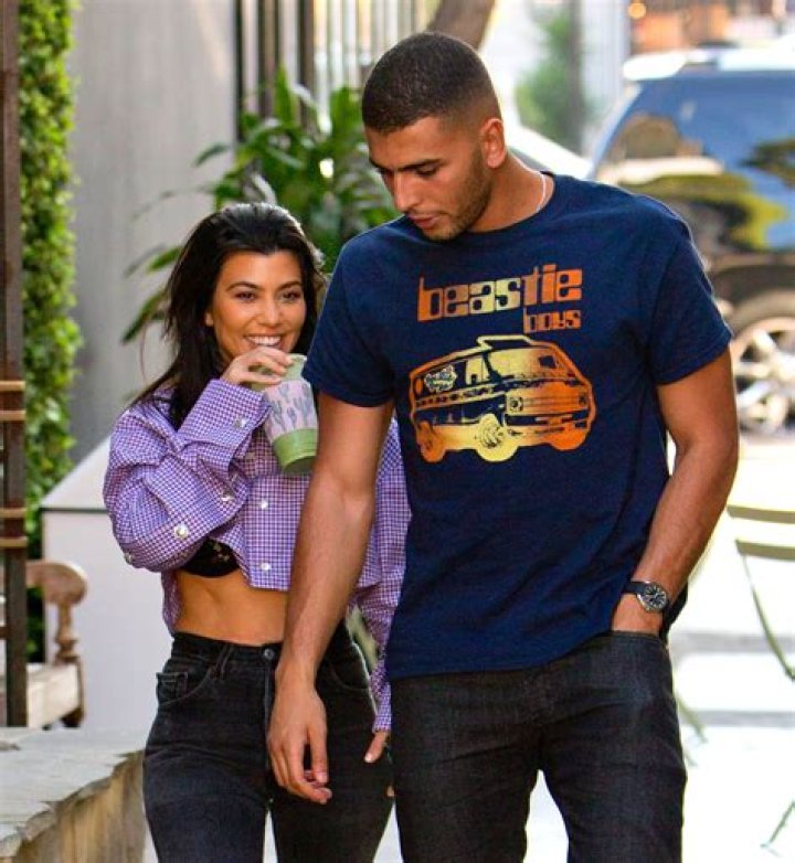 Kourtney Kardashian & Younes Bendjima Kissing