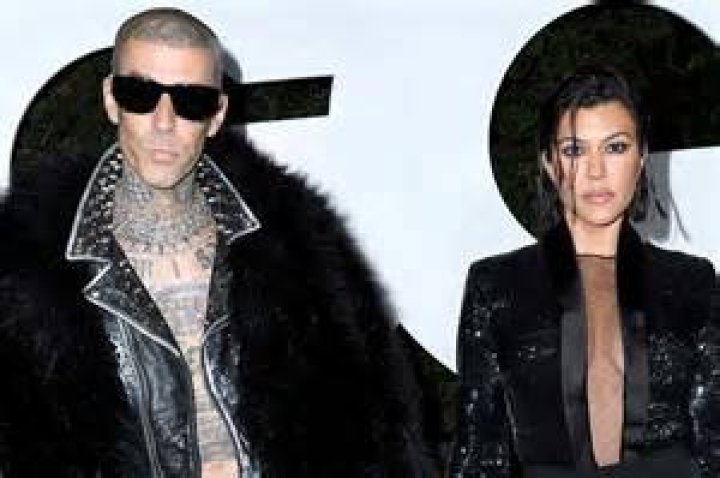 kourtney kardashisan travis barker