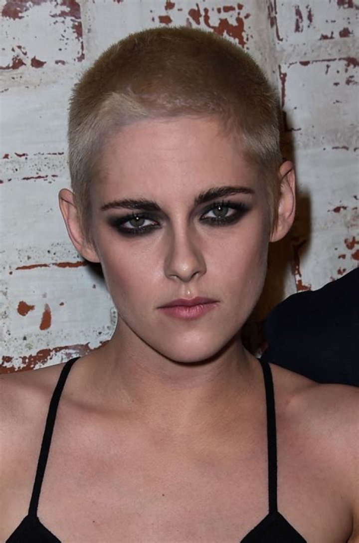 Kristen Stewart Shaves Head