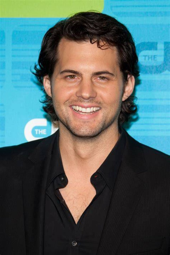 Kristoffer Polaha Photos