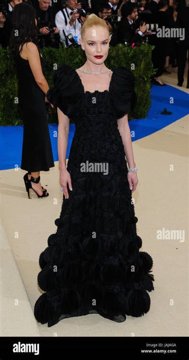 Kte-Bosworth-met-gala-2017-beauty