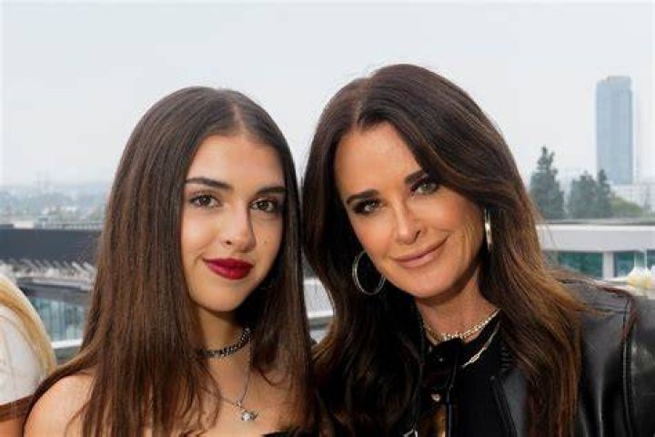 kyle richards with daughter portia and husband mauricio