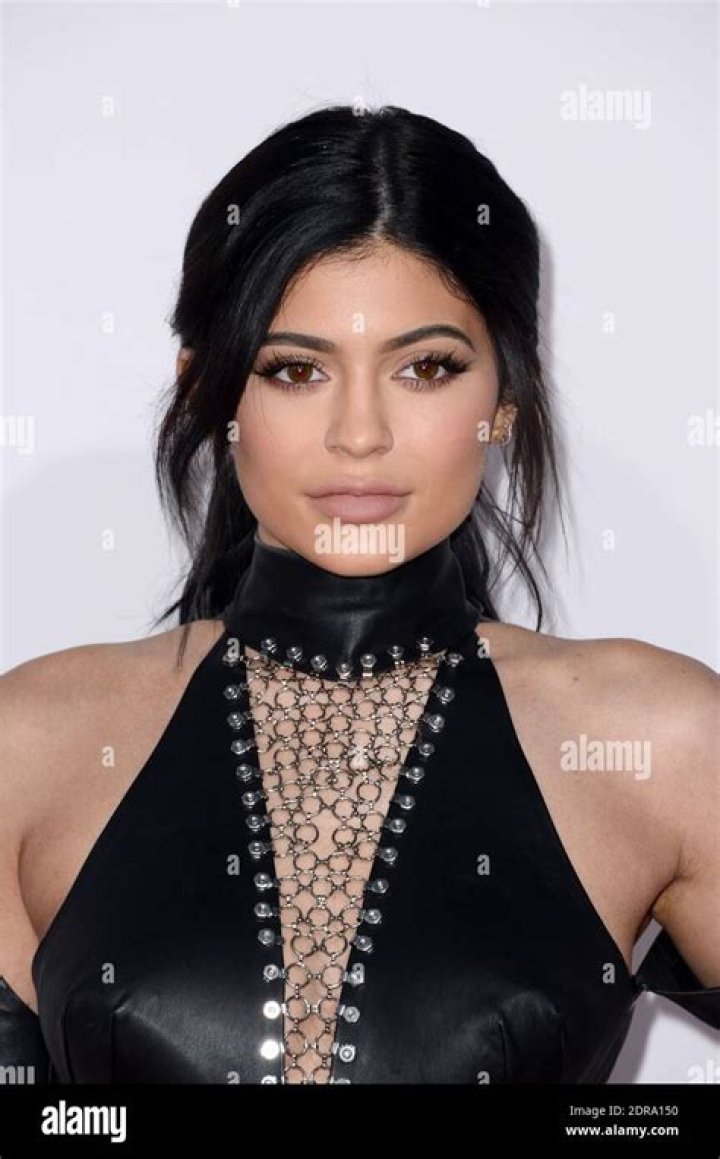 kylie-jenner-amas-2015-american-music-awards
