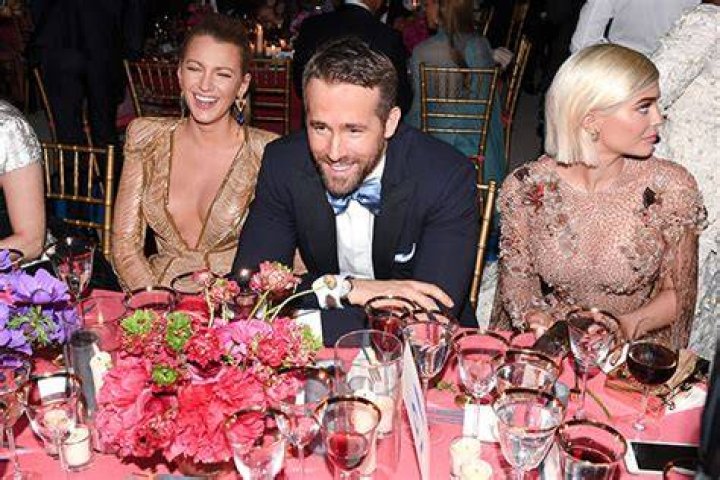 kylie-jenner-blake-lively-ryan-reynolds-met-gala-2017-inside-2