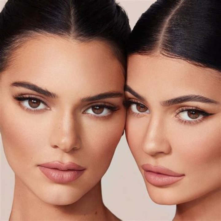 Kylie Jenner, Kendall Jenner