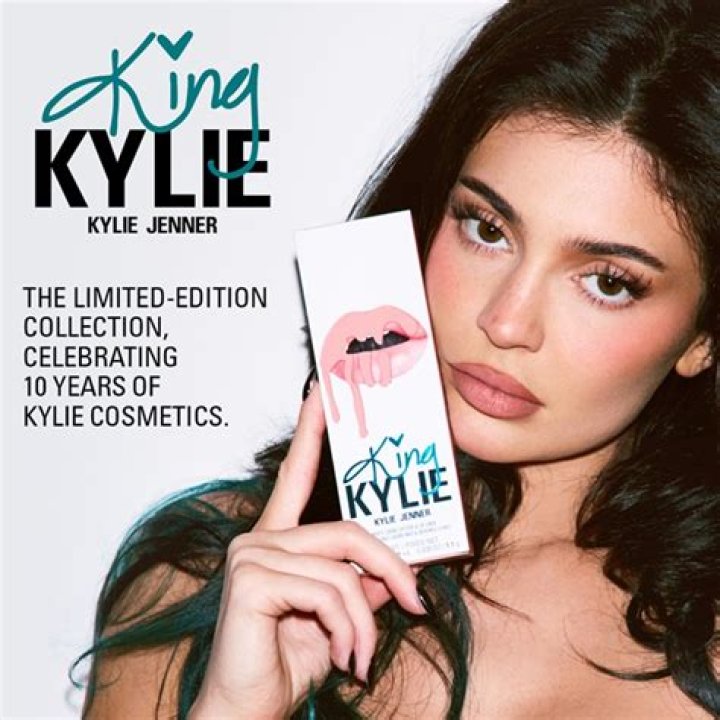 Kylie Jenner launches a limited-edition sunglasses range with eyewear company Quay Australia - and wears a faux pixie cut. The QUAYXKYLIE capsule collection - comprised of 4 styles and 11 skis - will be available from July 11 at and retailers worldwide for $75-$80 (USD) each. Kylie, who personally designed the sunglasses alongside the Quay Australia team, said: "I've been wearing Quay Australia sunglasses for a long time. I'm so excited to create my very own collection and share my love for the brand with my fans." Quay Australia founder Linda Hammond said: "We've found the perfect collaborator in Kylie. Her social influence is unparalleled and she is known for her dynamic style and edge that her followers want to emulate." *BYLINE MUST CREDIT: QUAY AUSTRALIA/SPLASH NEWS Pictured: Kylie Jenner Ref: SPL1528162 280617 NON-EXCLUSIVE Picture by: SplashNews.com Splash News and Pictures USA: +1 310-525-5808 London: +44 (0)20 8126 1009 Berlin: +49 175 3764 166 World Rights