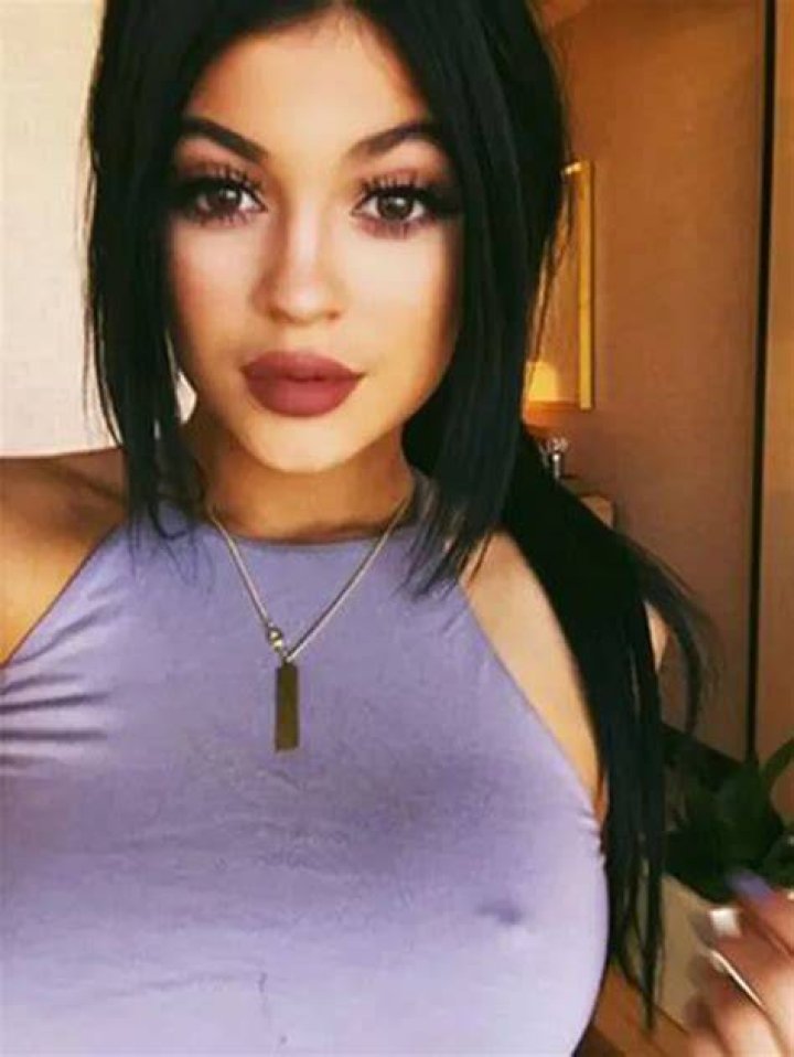 kylie-jenner-nipple-ring-flash